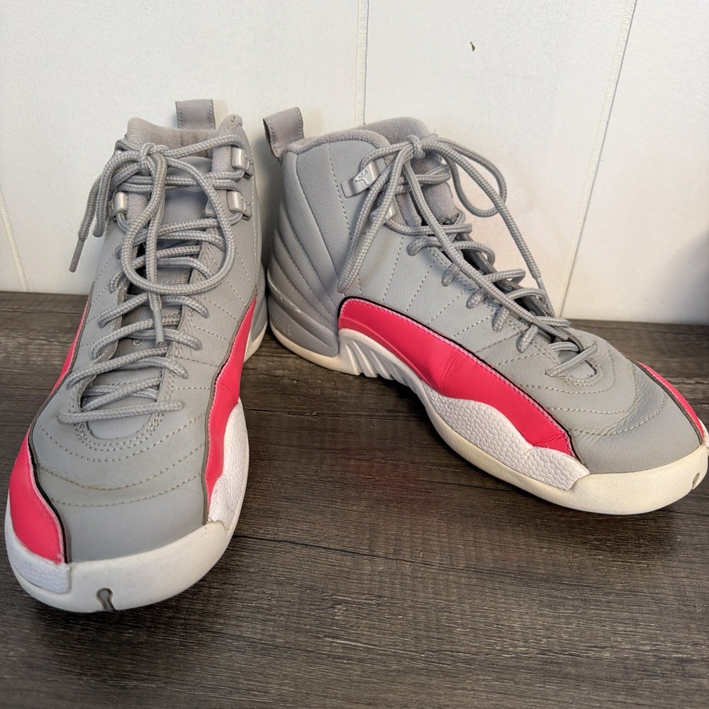 Girls Nike Air Jordan 12 Retro GS Sneakers Size 6Y Grey Racer Pink